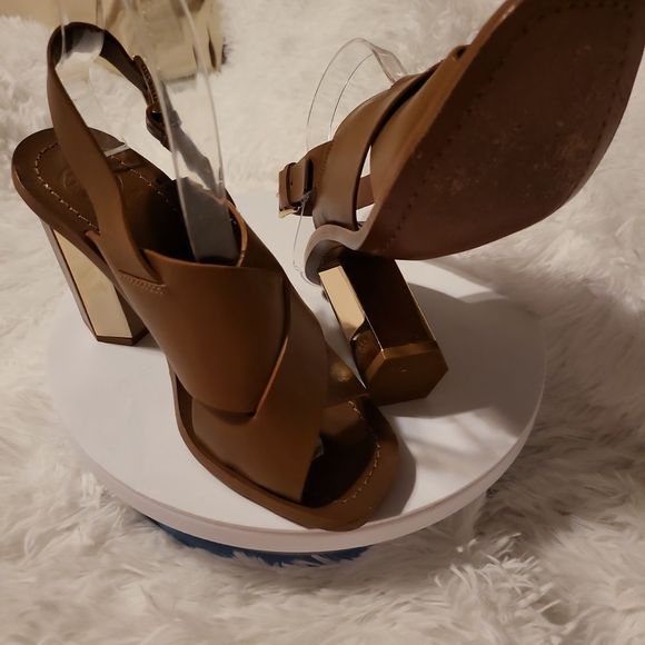 Tory burch authentic heels - Picture 11 of 13